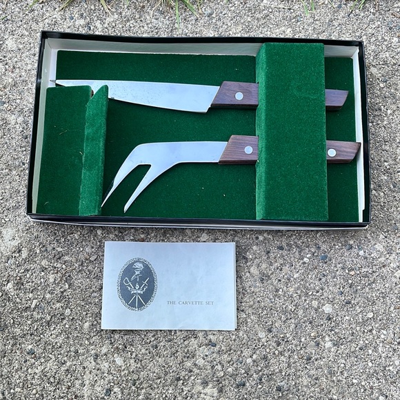 Two piece carvette carving set With walnut handles - Picture 1 of 4